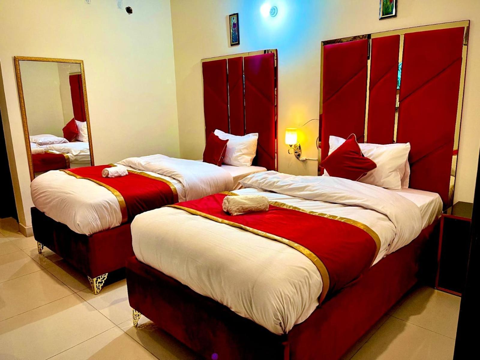 Go Room Hotel Lahore Exterior foto