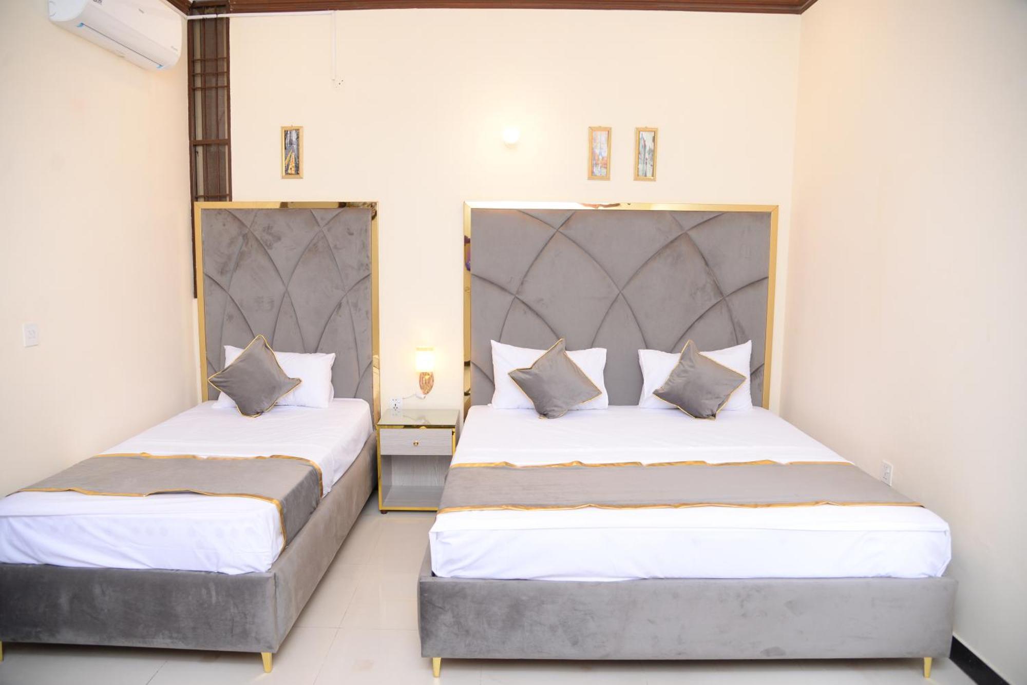Go Room Hotel Lahore Exterior foto